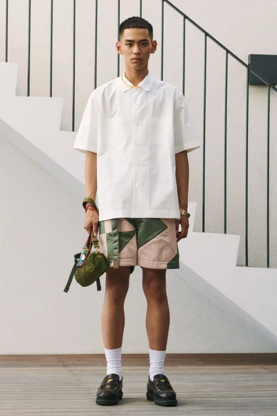 Look 18
